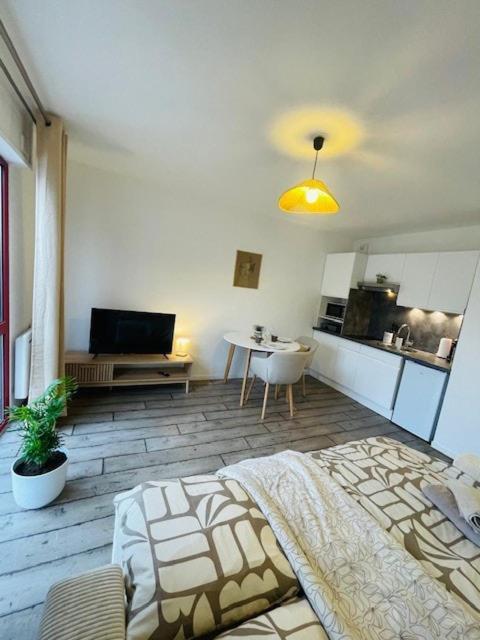 Le De Thea - Private Parking - 2 Guests Appartement